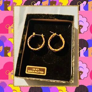 💎 🆕 💎 Jessica Lauren Two-Tone Round 18K Plated Earrings